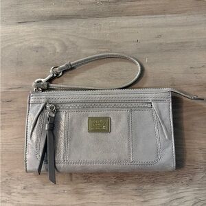 Coach Poppy Metallic Silver Wristlets Clutch